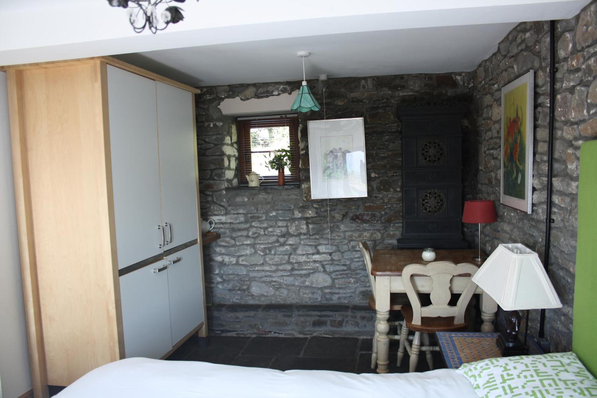 Tunnel Cottages At Blaen-Nant-Y-Groes Farm Aberdare Room photo